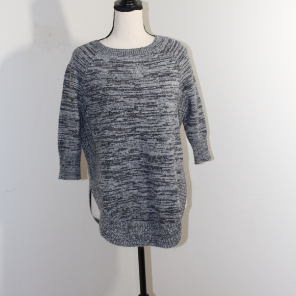 Express, 3/4 length sleeve sweater - Picture 1 of 7